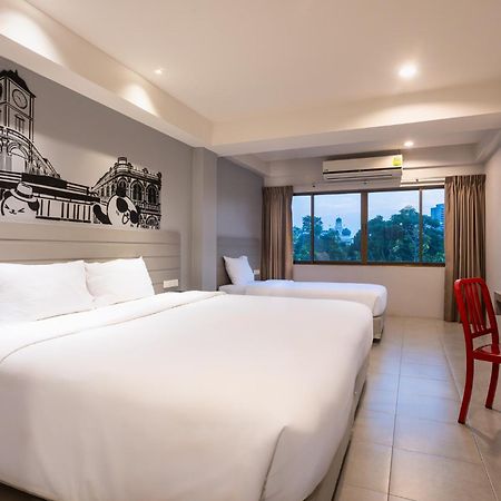 Hotel Recenta Style Phuket Town Extérieur photo