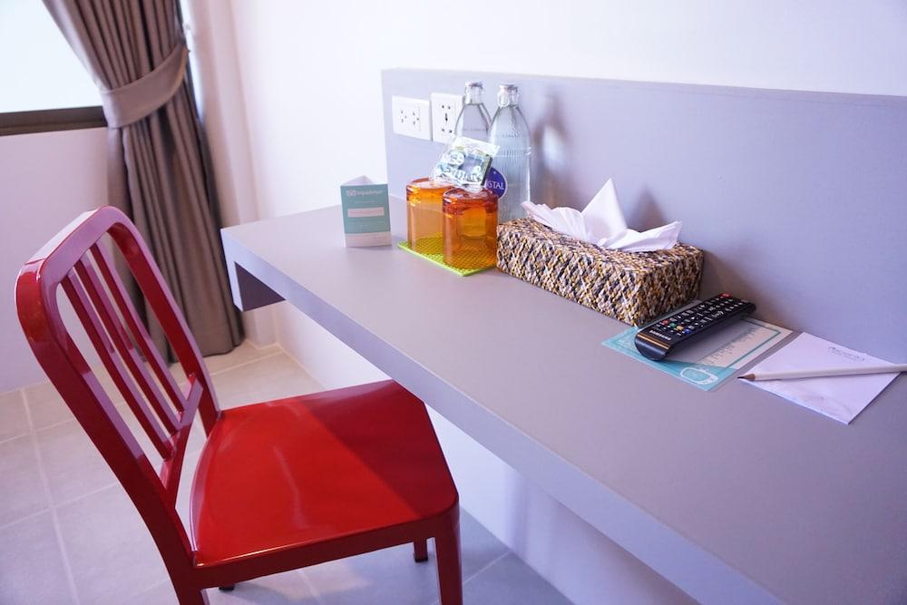 Hotel Recenta Style Phuket Town Extérieur photo