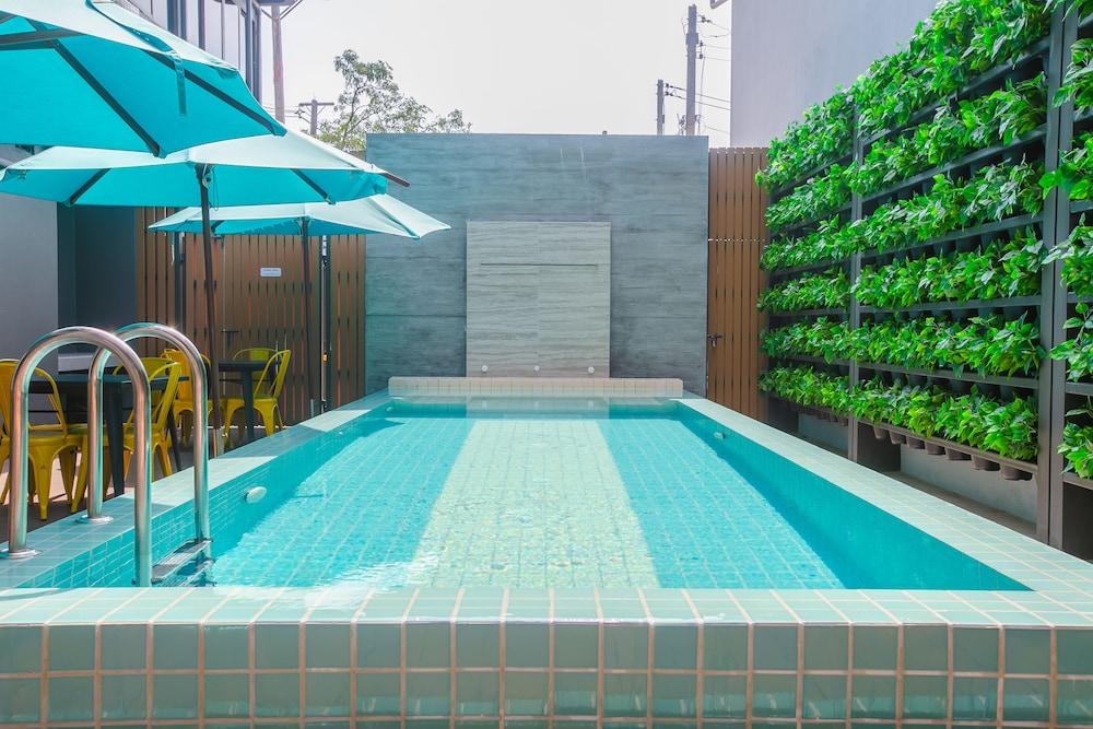 Hotel Recenta Style Phuket Town Extérieur photo