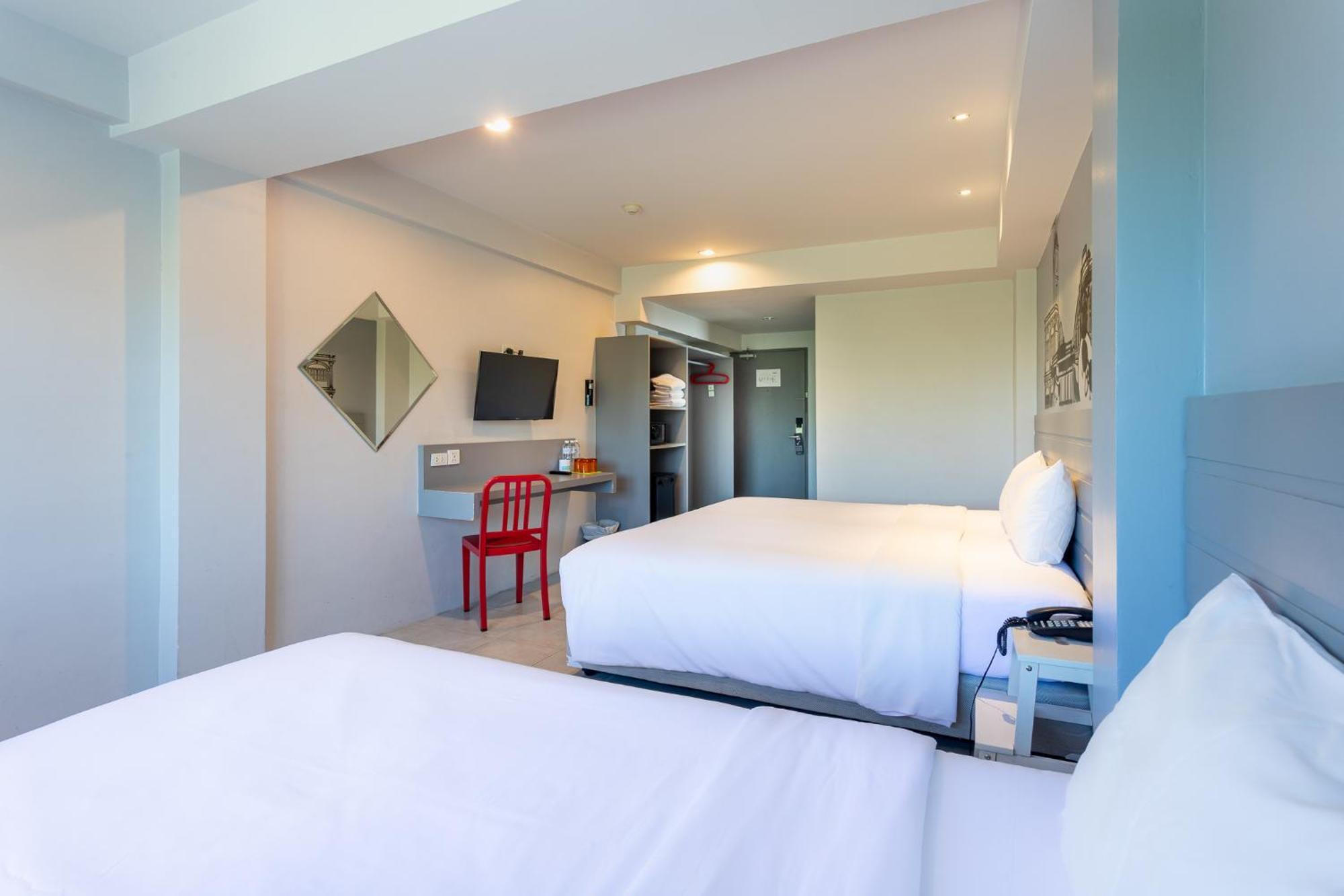 Hotel Recenta Style Phuket Town Extérieur photo